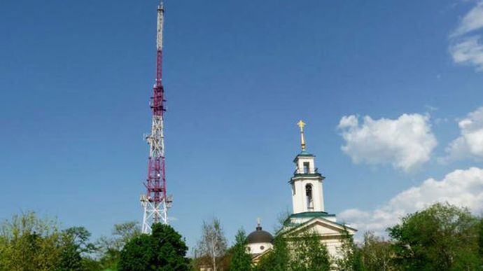 Перед відступом у Херсоні росіяни підірвали котельні, вишки зв’язку і телецентр, – ЗМІ 1 0b89272 kherson televyshka most