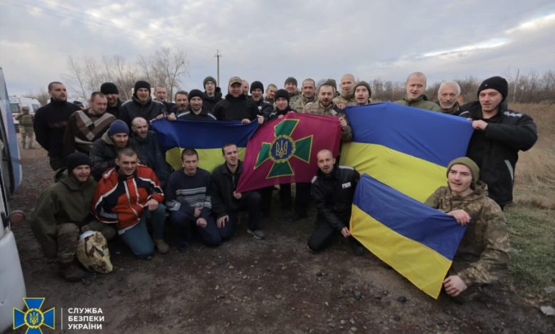 Звільнили ще 50 військових, що були у полоні в Оленівці 1 390 900x600
