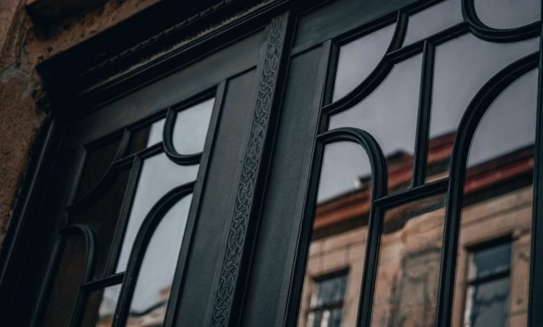 Реставратори відновили металеву браму на вулиці Тарнавського 1 393 900x600