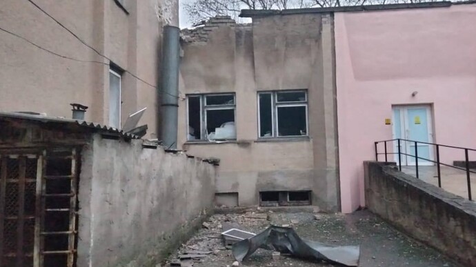 Окупанти обстріляли лікарню в Херсоні 1 3A01210C 0E8E 4702 8DDA A9D4BB0D6030