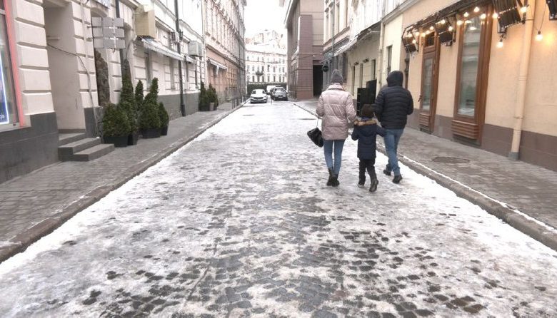 Львів’ян попереджають про ожеледицю на дорогах 1 c3ae04e262130c57