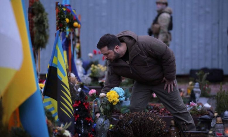 Президенти України та Латвії вшанували пам’ять полеглих бійців на Личаківському кладовищі 1 photo 2023 01 11 13 09 59 900x600