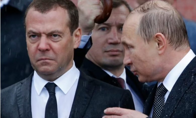 Рашист Мєдведєв погрожує розбомбити суд в Гаазі 1 765 900x576