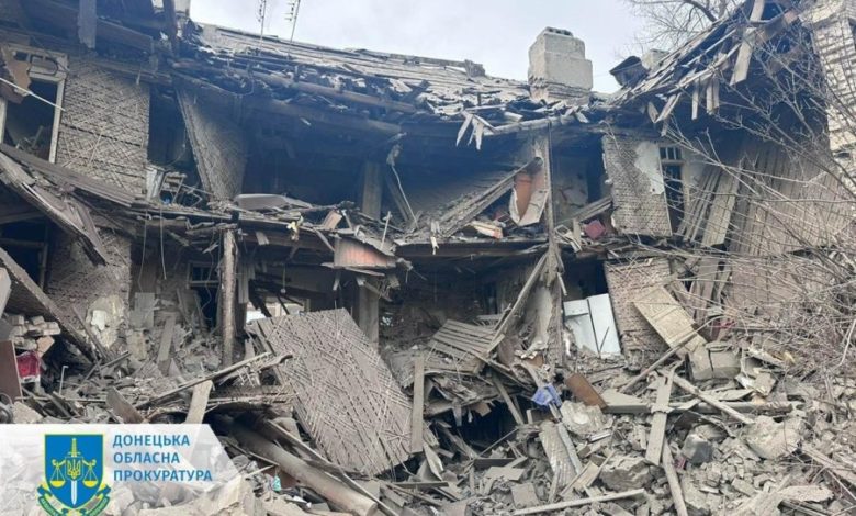 У Часовому Ярі снаряд РФ влучив у будинок: загинула подружня пара 1 D8AA6D93 945B 4F0C A23C E7F0CB1C76E0 900x675