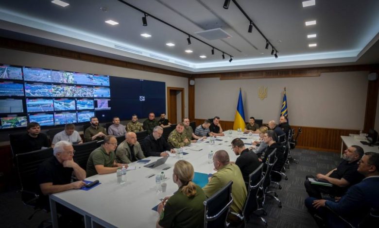 Зеленський провів термінове засідання РНБО щодо ГЕС 1 zasidannia RNBO 900x598