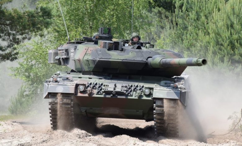 У Швейцарії схвалили продаж Німеччині 25 Leopard 2 з умовою не передавати їх Україні 1 KMW LEOPARD 2A7 01 scaled 1 900x600