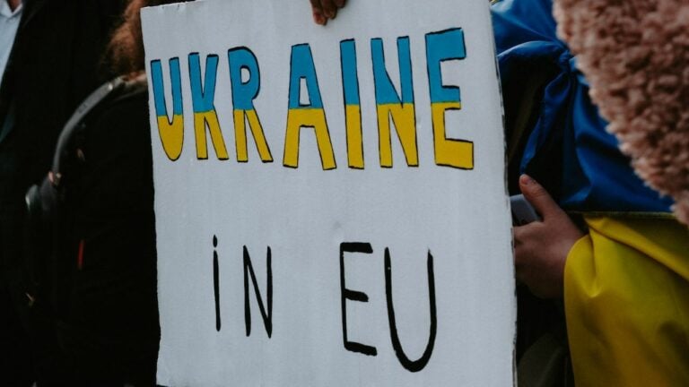 Зеленський доручив забезпечити готовність України до переговорів з ЄС про членство – указ 1 dotqvk2
